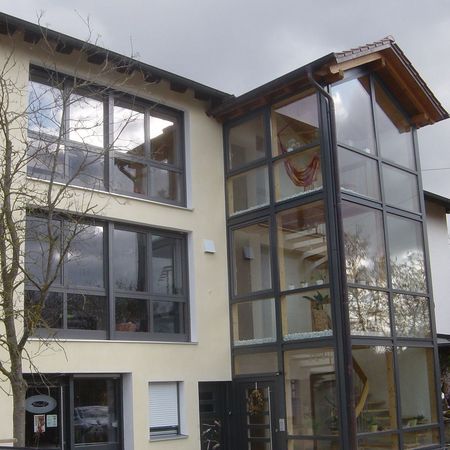 Anbau Treppenhaus mit Glas