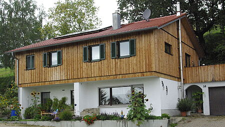 Aufstockung mit Holzfassade nachher